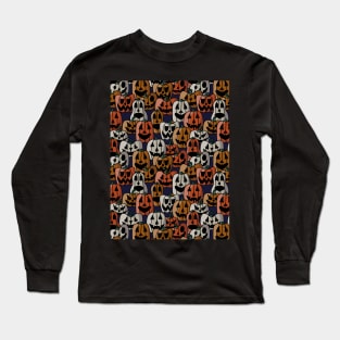 Pile of Jack o Laterns - Halloween Pattern - Dark Colors Long Sleeve T-Shirt